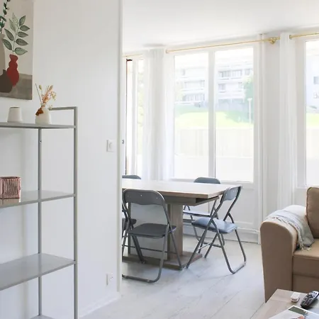 Charming T3 With Two Balconies In Bagnolet Apartment Exterior photo