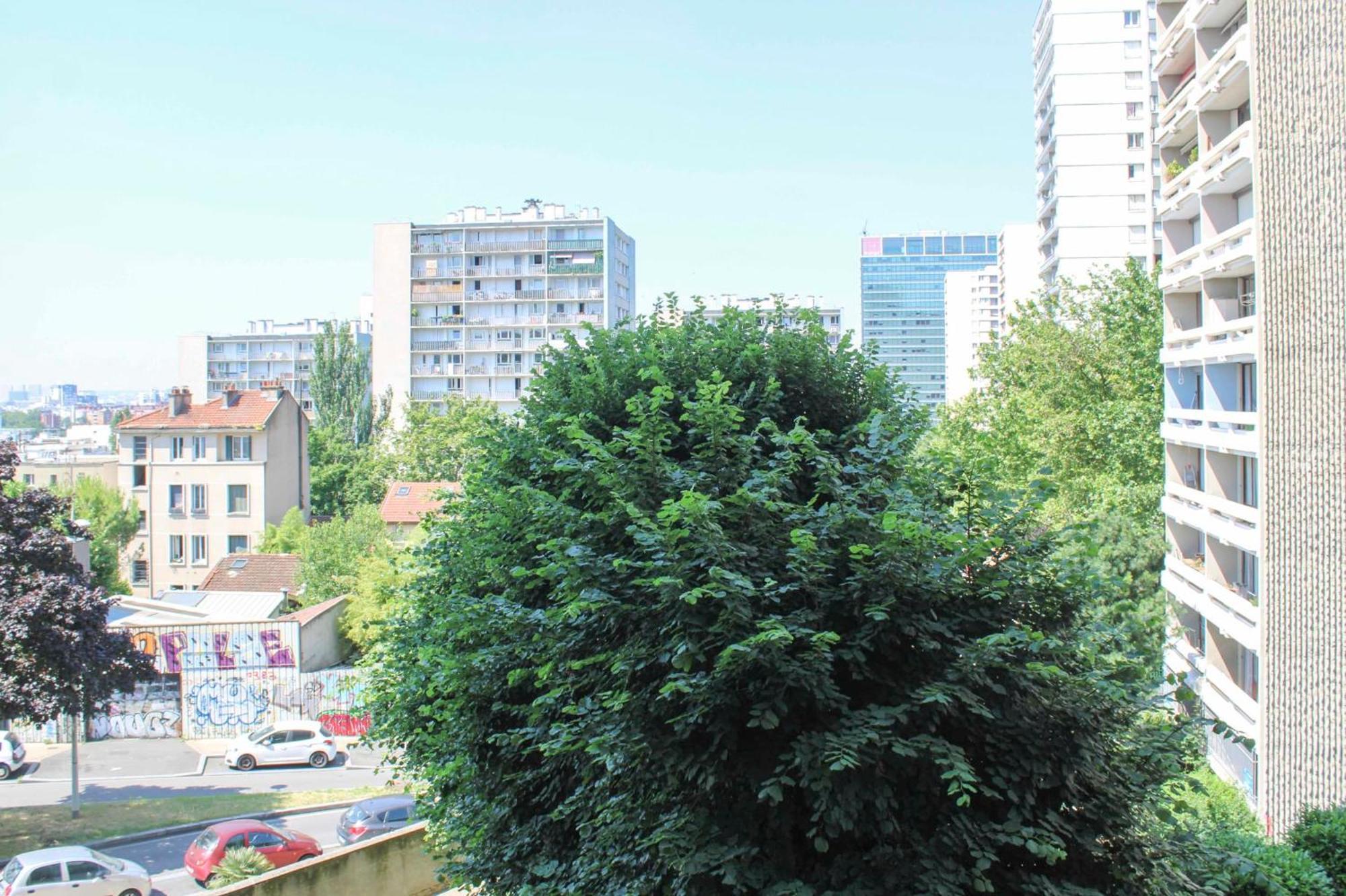 Charming T3 With Two Balconies In Apartment *