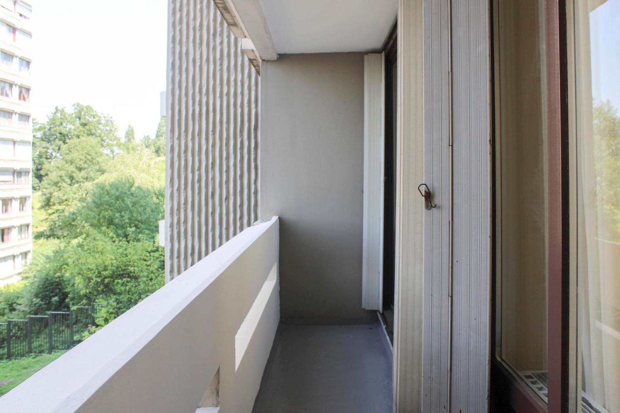 Charming T3 With Two Balconies In Apartment Bagnolet